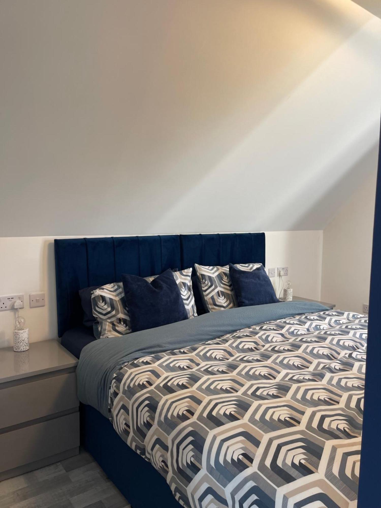 Lochside Loft - Self Catering Apartment For 2 In A Great Location For Inverness Airport And Both Cabot Highlands & Nairn Golf Courses Exteriér fotografie